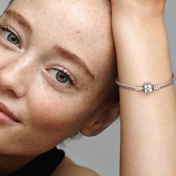 Pandora Moments Barrel Clasp Snake Chain Bracelet 925 Silver - Picture 10 of 12